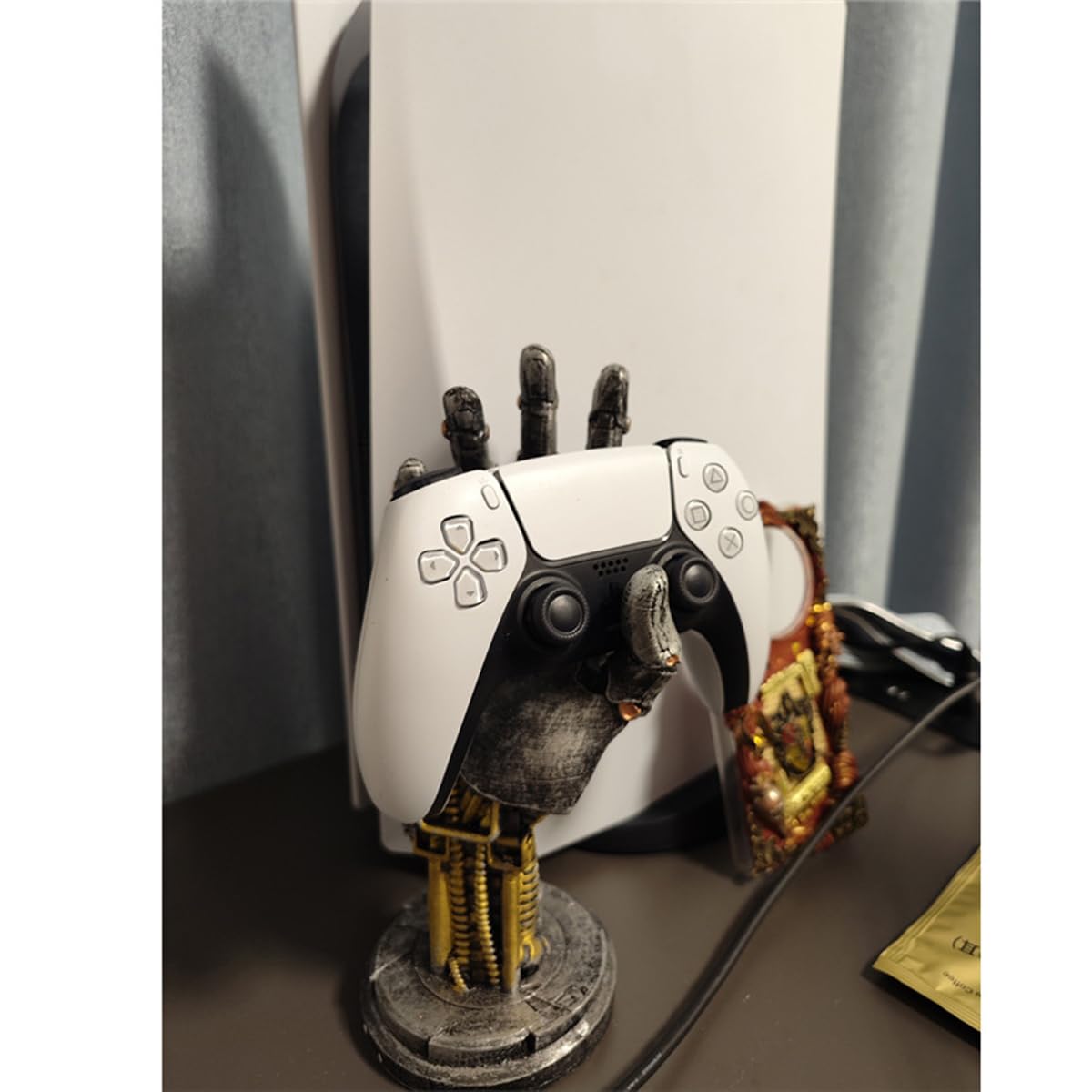 Game Controller Stand Holder for PS4 PS5 Xbox Switch Pro Headset Desk Stand Display Holder Mechanical Hand Gaming Accessories Desk Decor Figure (Black) - Flex Gamingproduct_type
