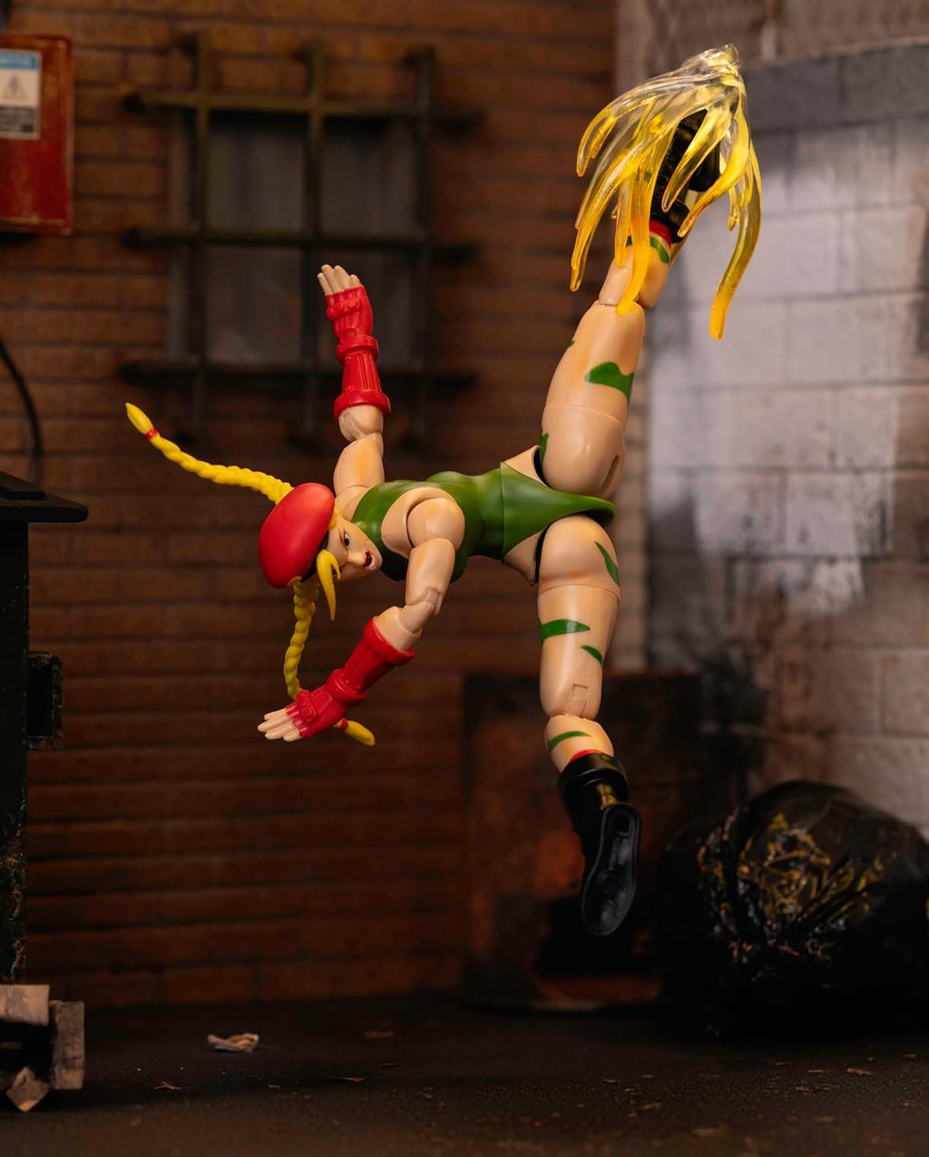 Jada Toys – Street Fighter II Cammy Action Figure - 1:12 Scale Collectible - Includes Interchangeable Heads, Hands, and Accessories - Ages 13+ - Classic Video Game Nostalgia