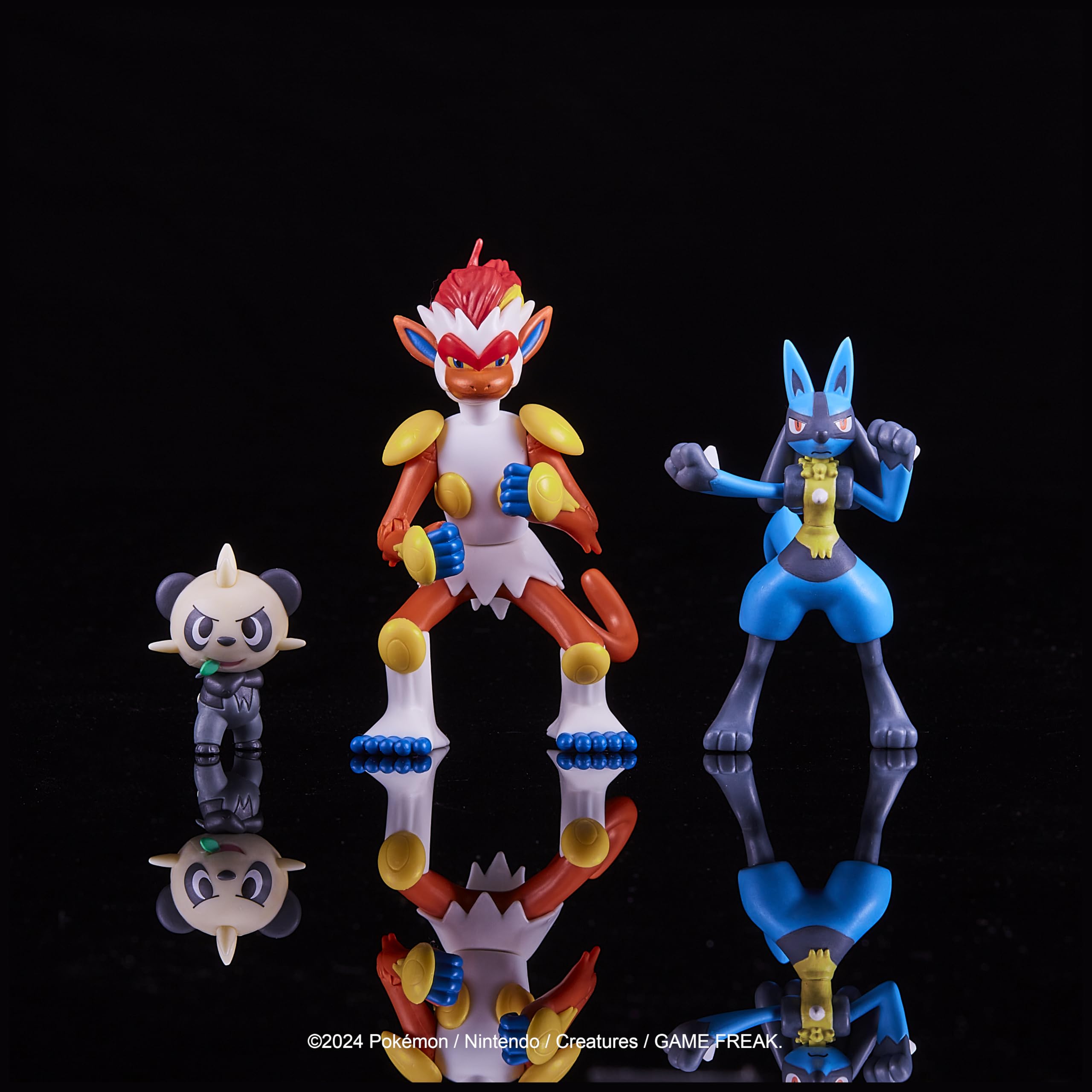 Pokémon Pokémon Battle Figure, Water-Type Theme 3 Pack with Froakie, Wartortle, Lapras - 4.5-inch Froakie Figure, 3-inch Wartortle Figure, 2-inch Froakie - Toys for Kids Fans - Amazon Exclusive