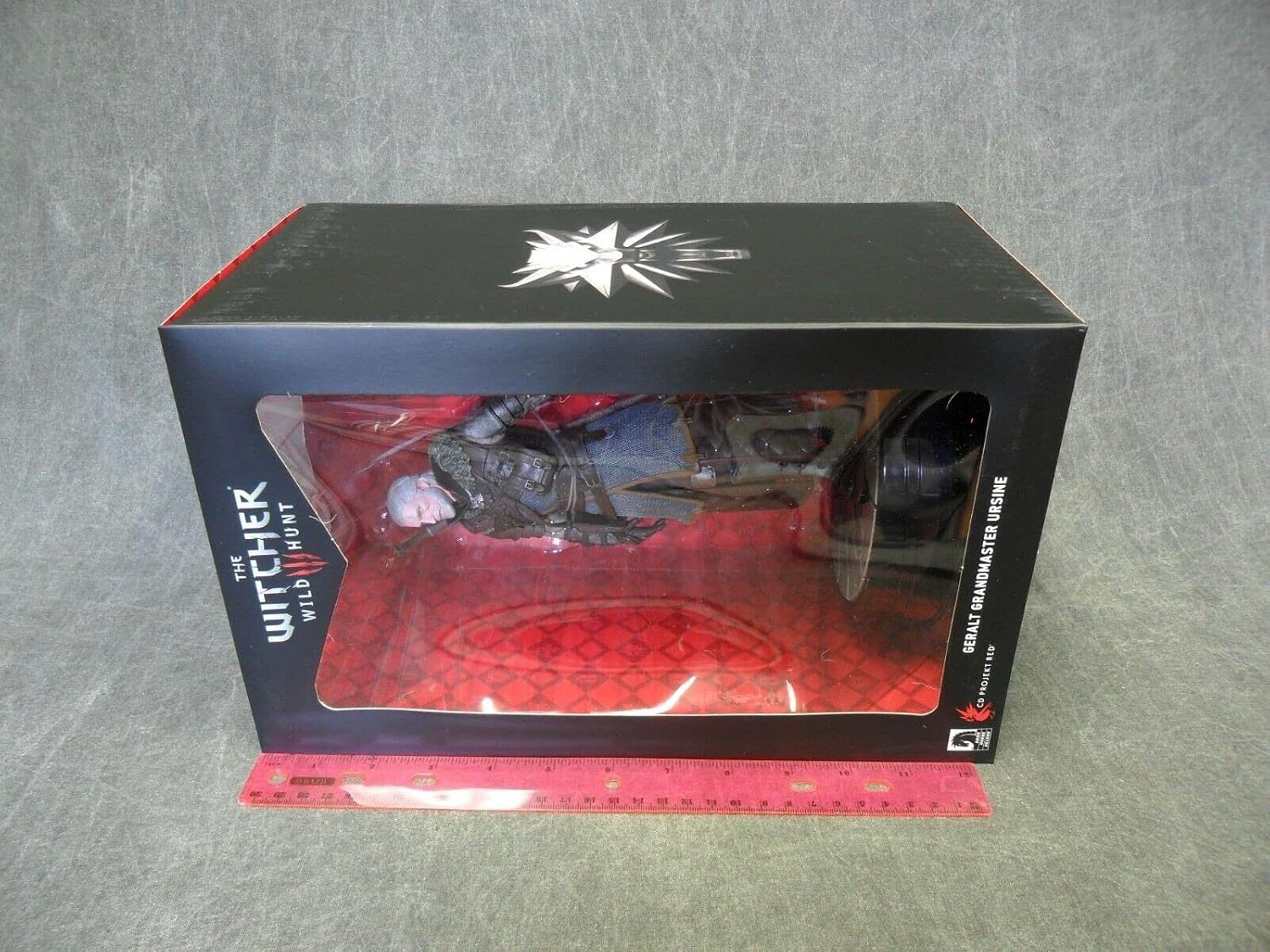 Dark Horse Deluxe The Witcher 3: Wild Hunt: Geralt Grandmaster Ursine Figure - Flex Gamingproduct_type