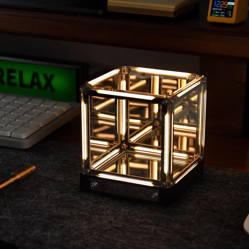 LONYIABBI 4D Mirror Cube Lamp – 2 Colors