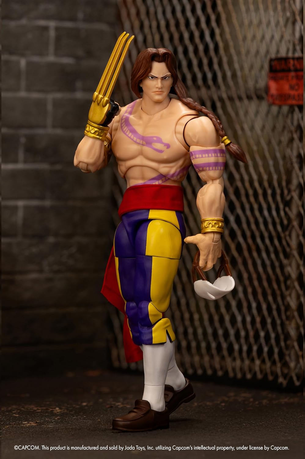 Jada Toys Street Fighter Vega figurine (15 cm) - movable collector's and action figure from Street Fighter 2: The Final Challengers, with alternative head, hands and accessories, for 13 years