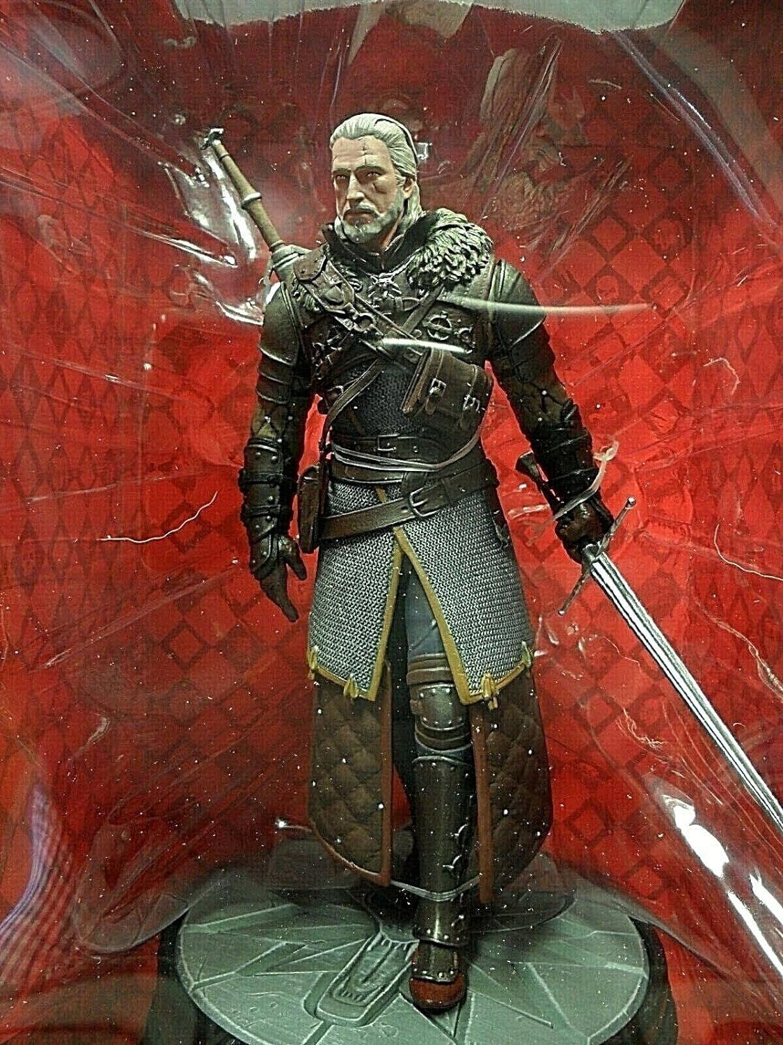 Dark Horse Deluxe The Witcher 3: Wild Hunt: Geralt Grandmaster Ursine Figure - Flex Gamingproduct_type