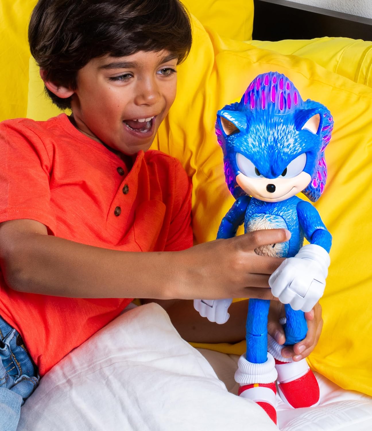 Sonic the Hedgehog 3 Ultimate Talking Sonic 12-Inch Figure, Features 30+ Iconic and Humorous Phrases and Sounds from the Movies, Light-Up Eyes and Quills