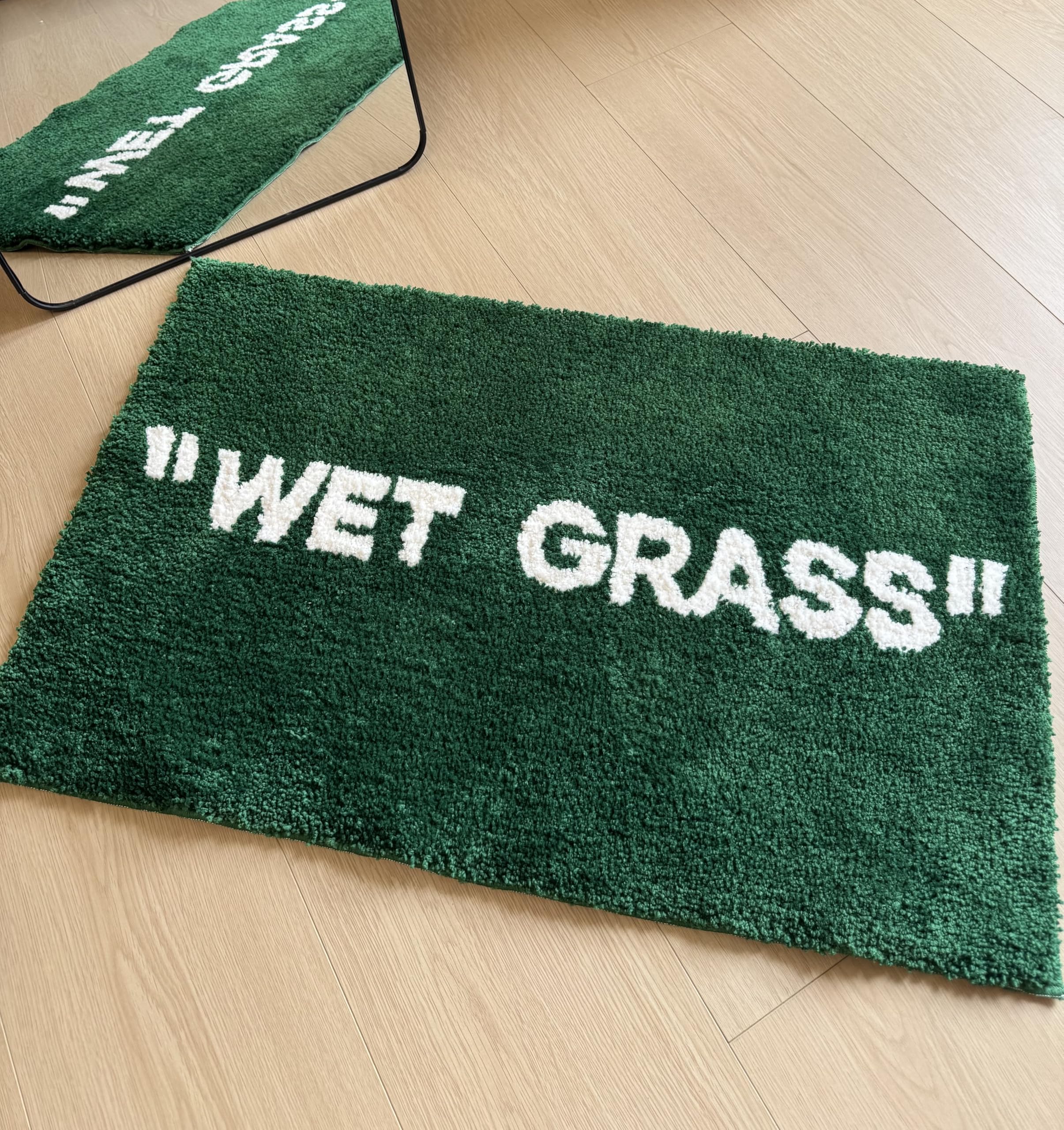 Graduation Bear Rug - Hypebeast Room Decor, Ultra-Soft Hypebeast Rugs with TPR Non-Slip Backing, Trendy Cloud-Like Plush Cute Carpet, Cool Rugs for Bedroom & Man Cave (28"x28") - Flex Gamingproduct_type